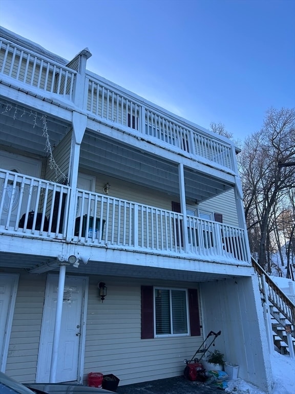 Building Photo - 3 Swan Ave