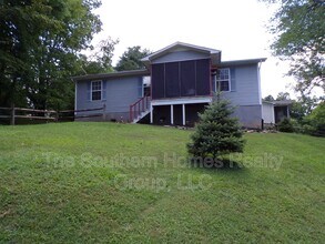 Building Photo - 109 Astrid St
