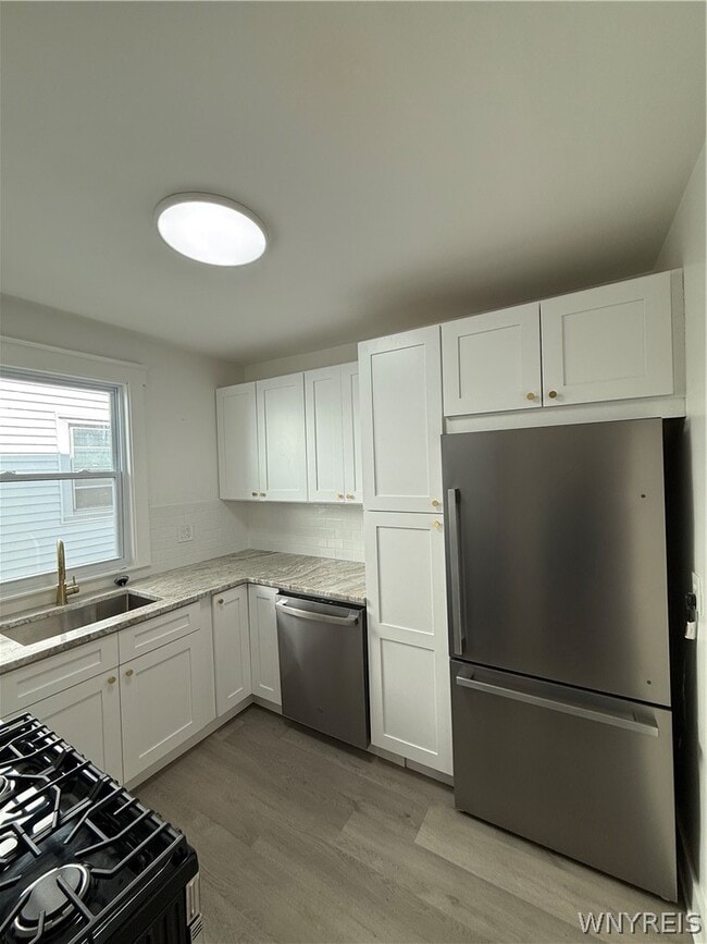 Foto del edificio - 301 Crestwood Ave