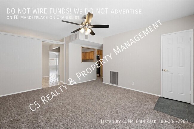 Building Photo - 1418 W 7th Pl