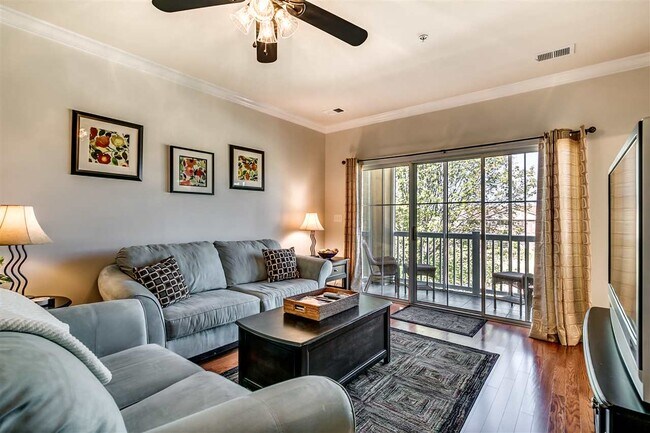 Foto del edificio - 2180 Waterview Dr