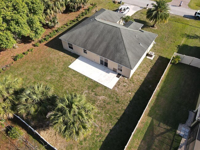 Foto del edificio - 1341 SW Oriole Ln