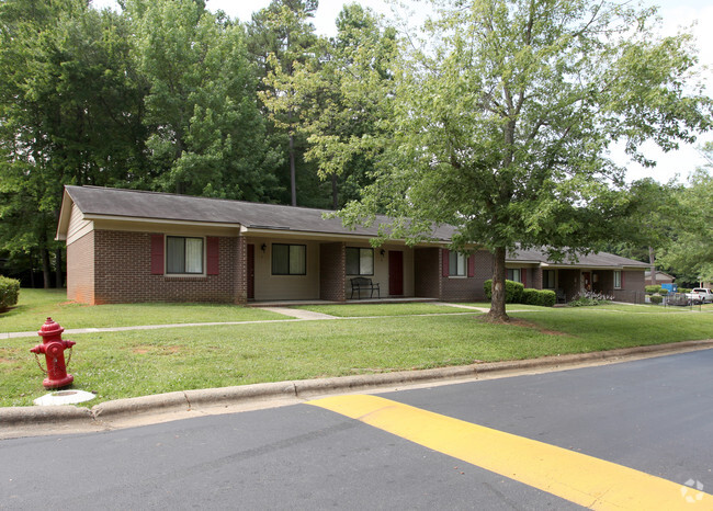 Exterior - Coachwood Apartments