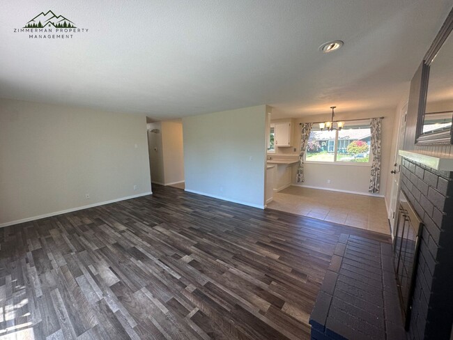 Building Photo - Updated 3-Bedroom 2-Bath Home in Desirable...