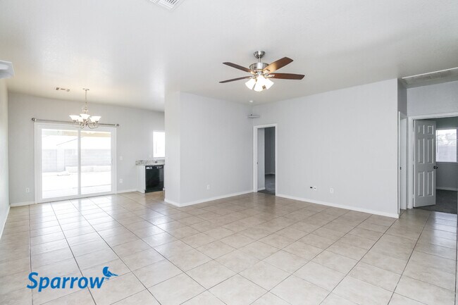 Foto del edificio - 10429 E ABILENE Avenue