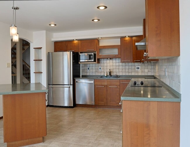 Kitchen - 222 Society Hill Blvd