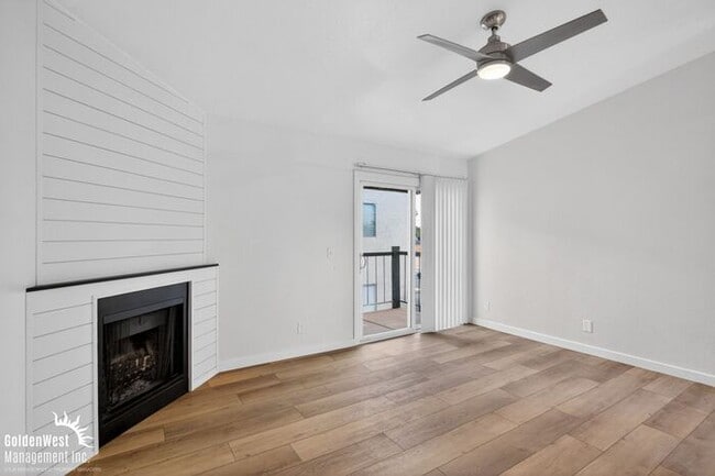 Photo - Stylish 2Bdm 1Ba Apartment with Fireplace in Phoenix - MI Special!