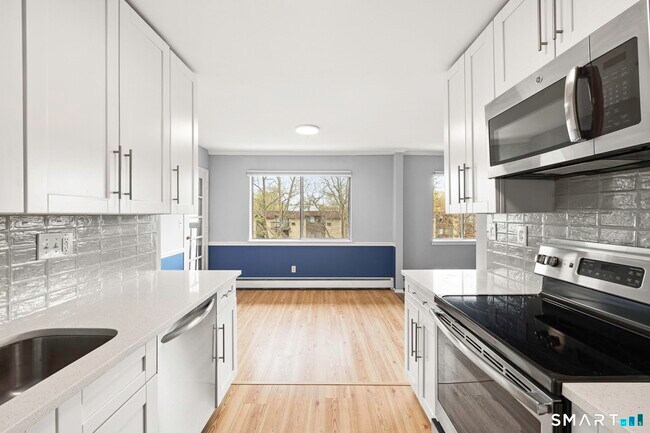Foto del edificio - 154 Cold Spring Rd