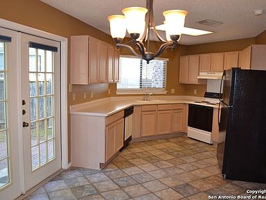 Building Photo - 5311 Kenton Crest