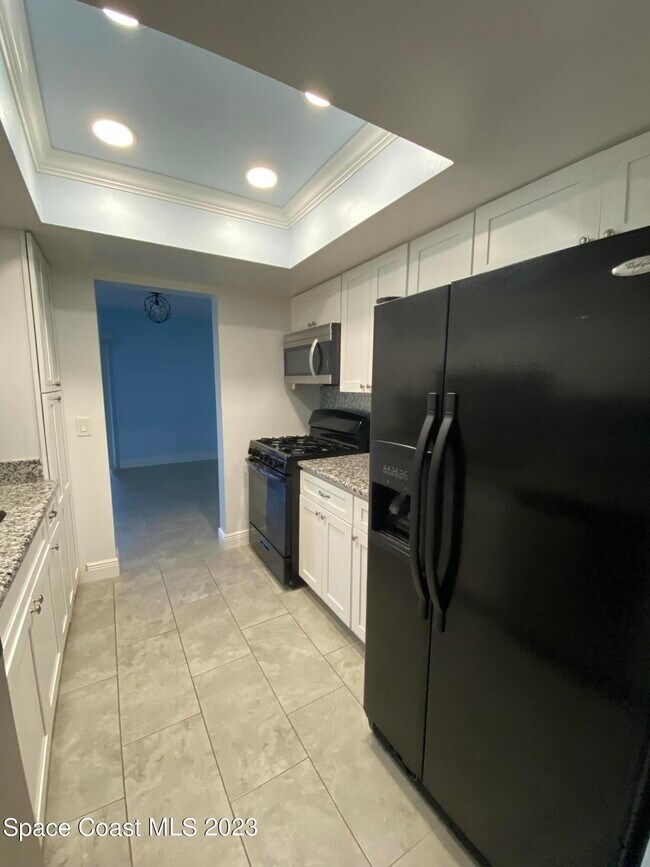 Building Photo - 43 Bogart Pl