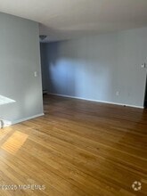Building Photo - 1 Azalea Ct