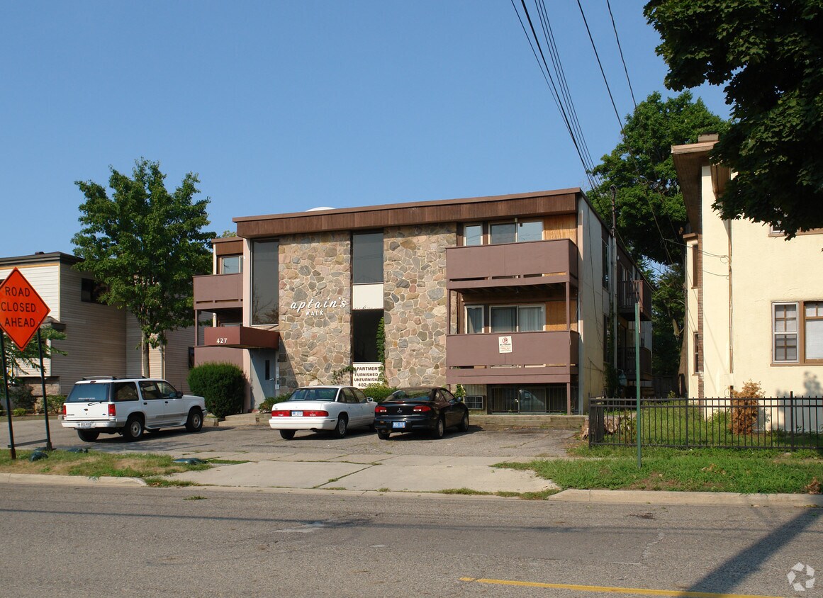 Foto del edificio - Captain's Walk Apartments