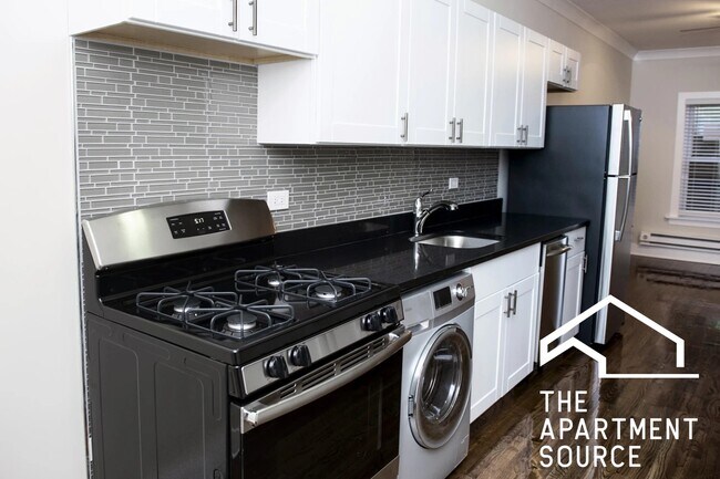 Photo - 726 W Roscoe St Apartment