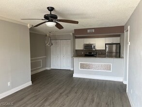 Building Photo - 5321 Summerlin Rd