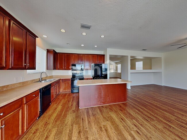 Foto del edificio - 19554 Timberbluff Dr