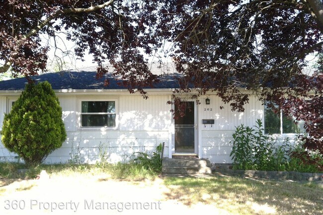 Building Photo - 3 br, 1 bath House - 262 SE Pasek Street