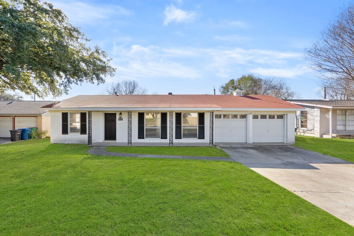 Foto principal - 806 Northstar Dr