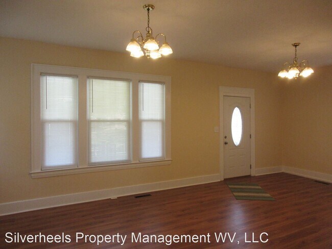 Building Photo - 2 br, 1.5 bath House - 702 28th Street