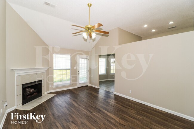 Foto del edificio - 1060 Mossy Knoll Dr