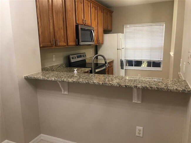 Building Photo - 550 Chelsea Dr
