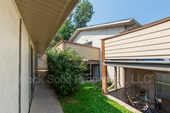 Building Photo - 3061 Reed Ave