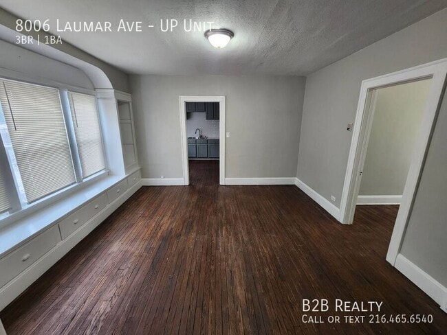 Foto del edificio - 8006 Laumar Ave