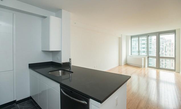 Building Photo - 1 bedroom in LONG ISLAND CITY NY 11109