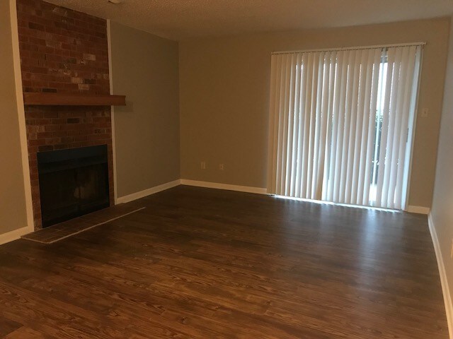 Building Photo - 707 Louisville Ave