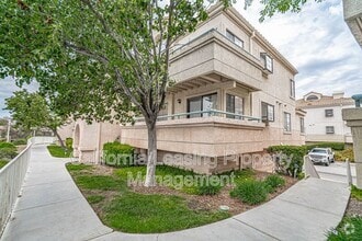Building Photo - 18215 Flynn Dr