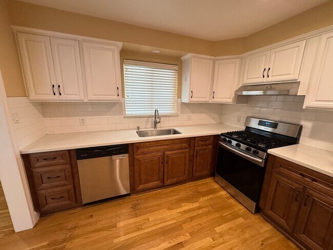 Foto del edificio - 913 Tara Pl