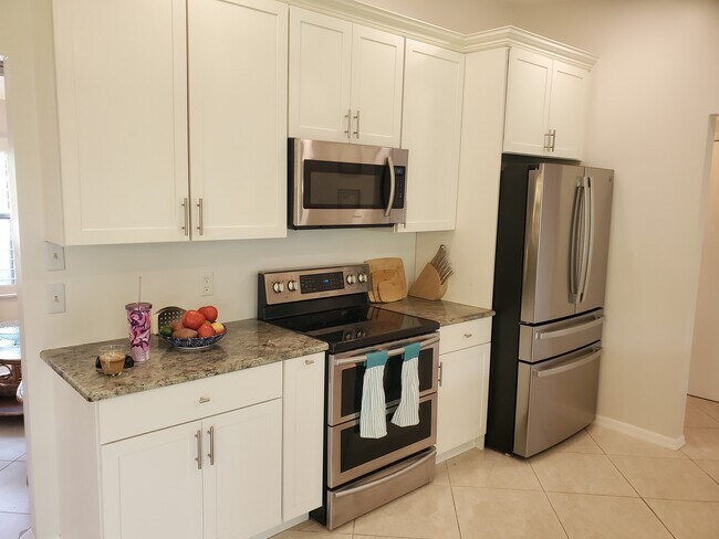 Foto del edificio - 590 NE Lima Vias