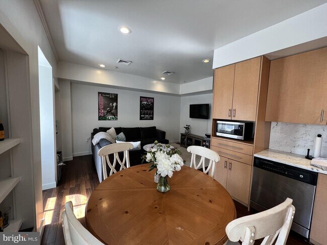 Foto del edificio - 258 S 18th St