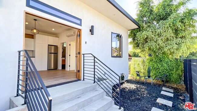 Building Photo - 4818 Bamford Pl