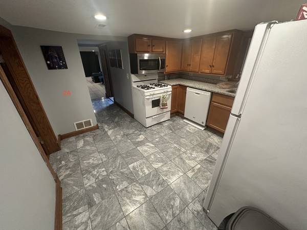 Building Photo - 3532 N Elston Ave