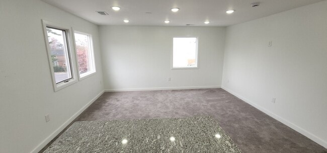 Building Photo - 454 Germantown Pike