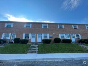Building Photo - 191 Rockingham Dr