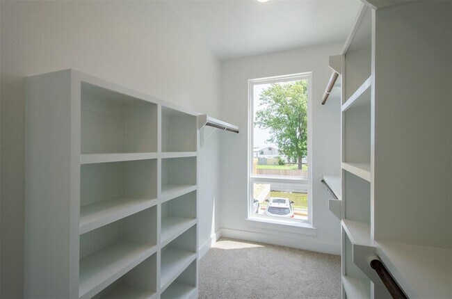 Foto del edificio - 4507 Whitney Pkwy