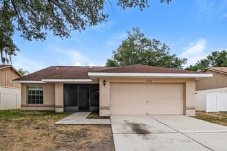 Building Photo - 12906 Longcrest Dr