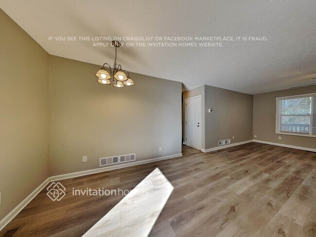 Foto del edificio - 121 Limestone Ln