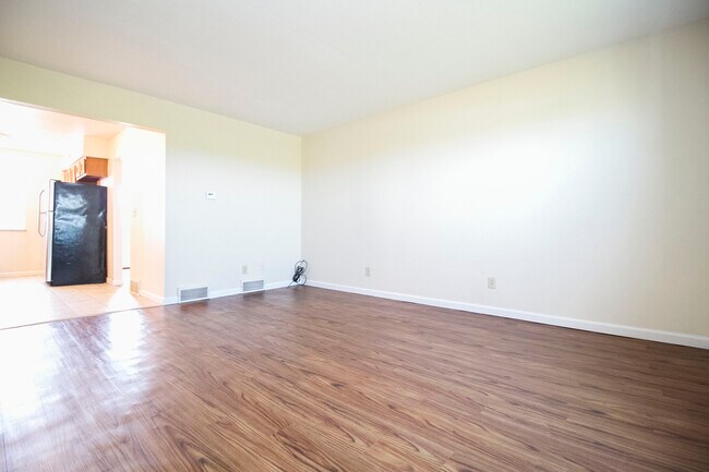 Foto del edificio - 7287 Ayers Rd