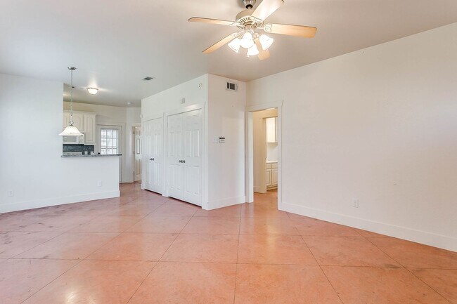Building Photo - Wayside Duplex