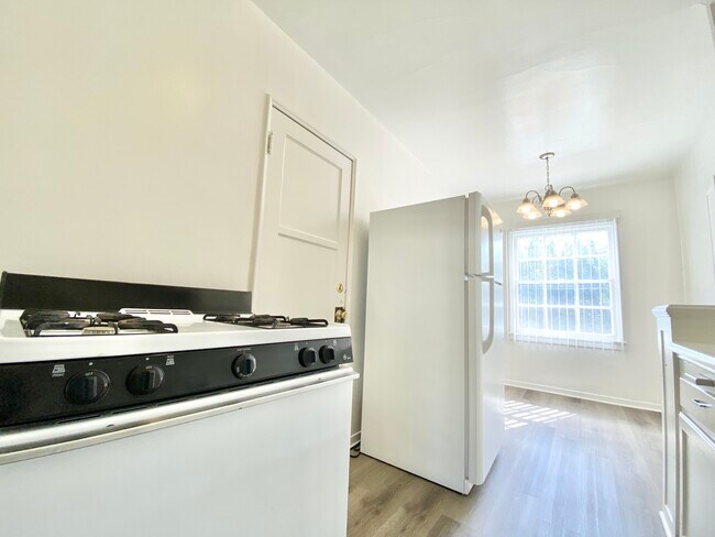 Foto del edificio - 1444 S Orange Grove Ave