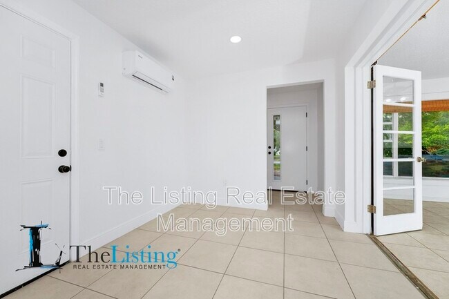 Building Photo - 5509 Barma St