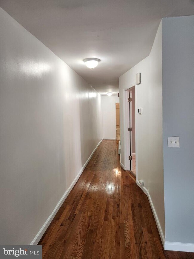 Foto del edificio - 822 Wynnewood Rd