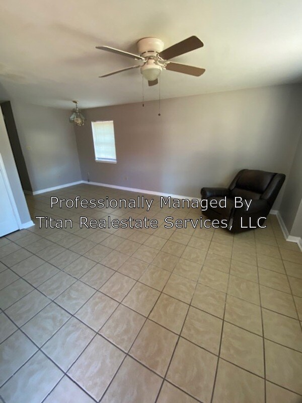 Building Photo - 107 Vieux Orleans Cir