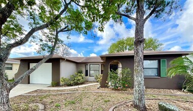 Building Photo - 8220 Westfield Dr