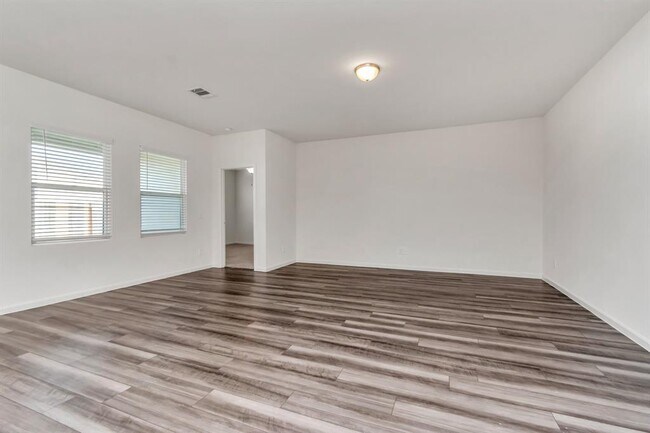 Foto del edificio - 4004 Scarlet Oak Ln