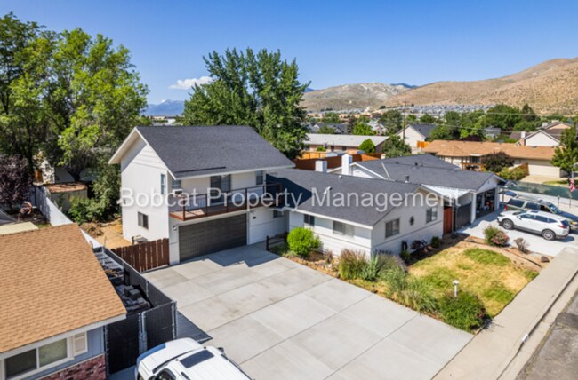 Building Photo - 517 Lander Dr