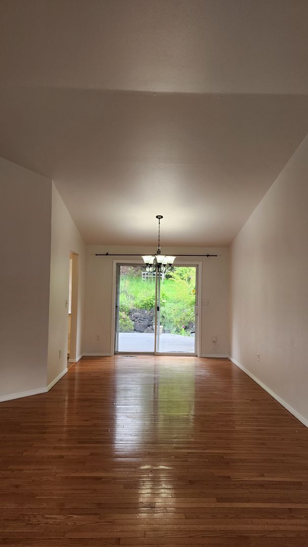 Foto del edificio - Spacious 3 Bedroom in Historical Steilacoom!