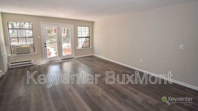 Building Photo - 188 Stirling Ct